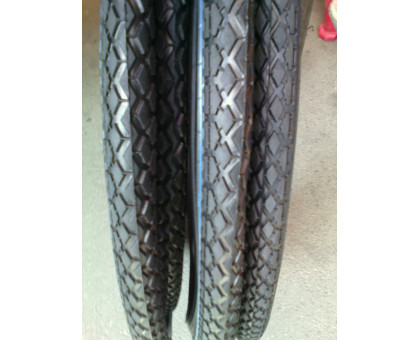 Велорезина с камерой 28" на дорожный велосипед. 622-40. Ромб